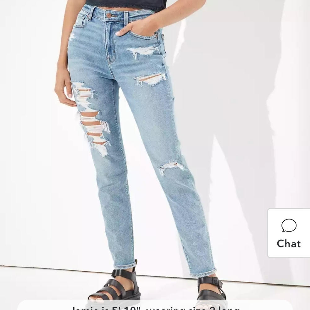 ❤️ AE Stretch Ripped Mom Jean 16